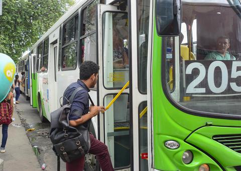 Segundo dia do Enem tem reforço de frota de ônibus em Manaus
