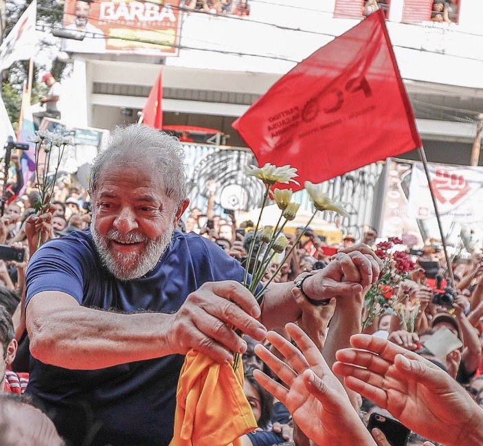 Juiz manda soltar Lula após decisão do STF