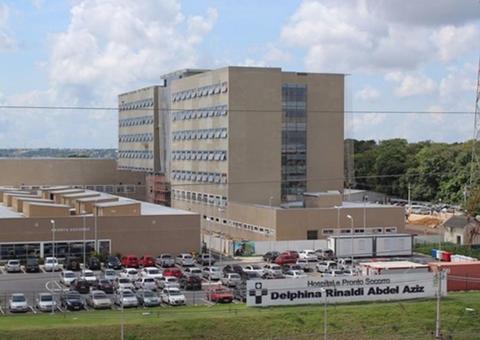 Bandidos esfaqueiam motorista de ônibus durante assalto a coletivo em Manaus