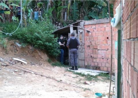 Homem tem casa arrombada e é encontrado morto dentro de geladeira em Manaus