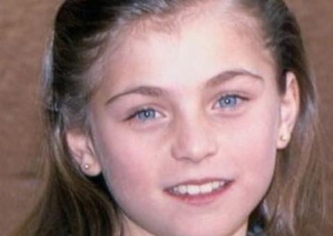 Lembra dela? Ludwika Paleta posa com filho de 20 anos e beleza impressiona: ‘parecem irmãos’  