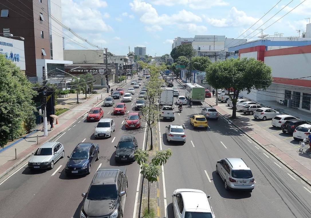 Donos de veículos com placas de final 9 têm até final do mês para pagar o IPVA 