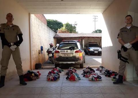 Usando calcinha, ladrão é preso com mais de mil peças íntimas furtadas de varais