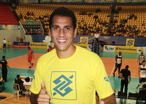 Ex-jogador de vôlei e bicampeão olímpico, Maurício Lima vem a Manaus promover corrida 