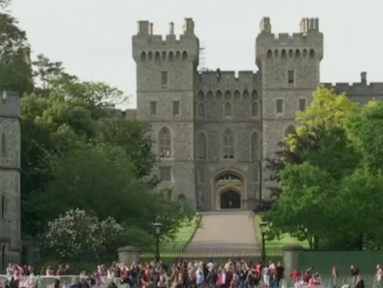 Realeza procura ‘Faxineiro real’ com salário de R$ 79 mil