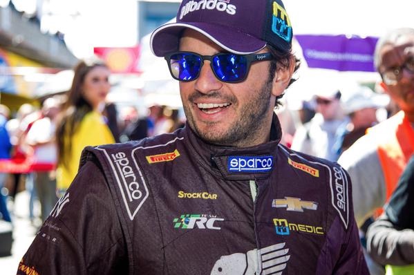 Ex-piloto da Stock Car sofre graves queimaduras em acidente de avião na Bahia