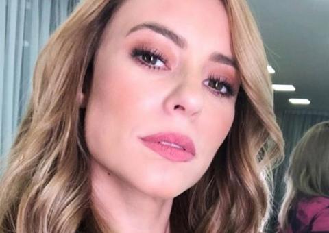 Paolla Oliveira troca beijos em festa na casa de Anitta e toma decisão