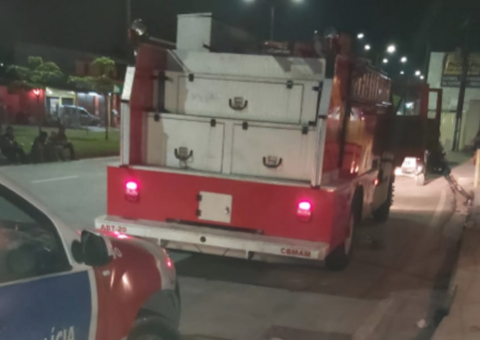 Suspeito de roubo cai em barranco de 7 metros durante fuga em Manaus