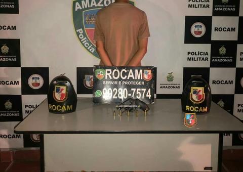 Adolescente fica nervoso ao ver Rocam e entrega arma de fogo em Manaus