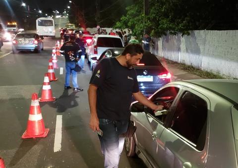 Três motoristas são presos por embriaguez e adulteração em Manaus neste fim de semana 