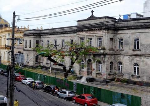 Prédio da Santa Casa de Manaus vai a leilão nesta quinta-feira 