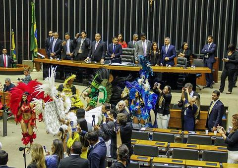 Garantido e Caprichoso participam de homenagem ao turismo do Amazonas em Brasília