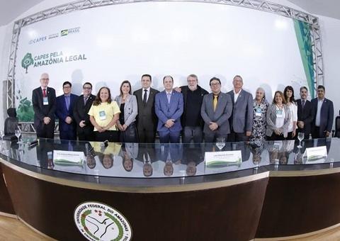 Capes anuncia recursos de R$ 80 milhões e Ufam lança edital para enfermagem