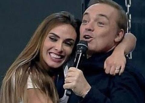 Nicole Bahls é alertada sobre morte fake de Gugu, não entende e vira piada 