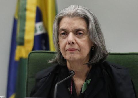 Cármen Lúcia manda TRF4 soltar presos por condenação em 2ª instância