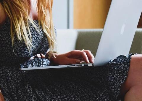 Veja os riscos de usar seu notebook em cima do colo