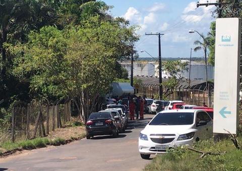Funcionários de refinaria paralisam atividades em Manaus