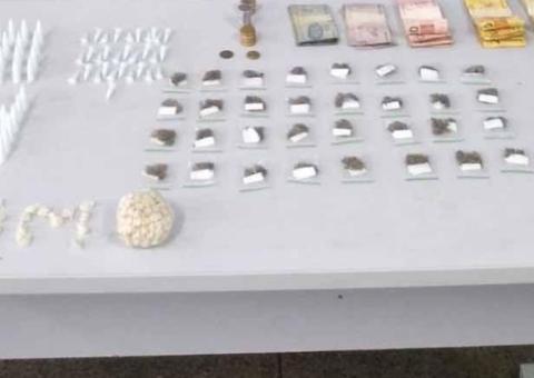 Após denúncias, homem é preso com drogas em Manaus