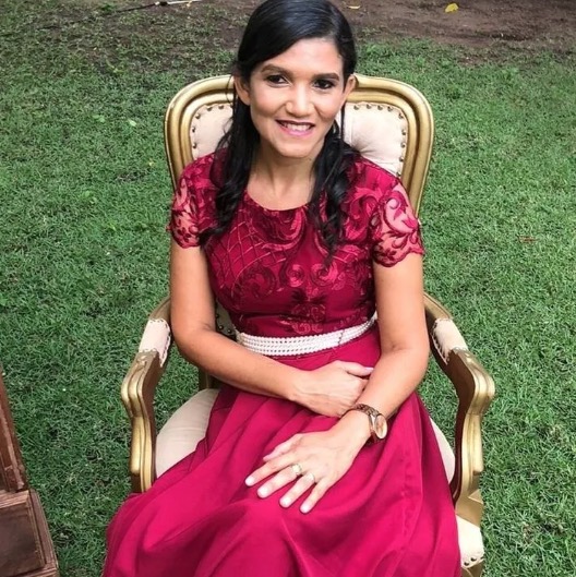 A caminho de casamento, missionária morre após vestido engatar na corrente da moto