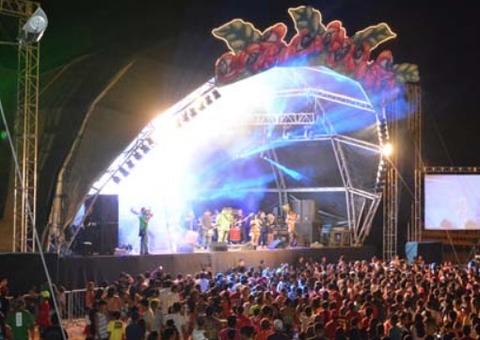 Prefeitura gasta mais de R$ 100 mil com iluminação para festas no Amazonas 