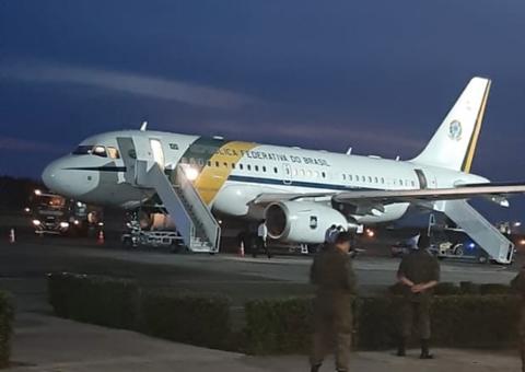 Em Manaus, Bolsonaro foge da imprensa e sai escondido de aeroporto