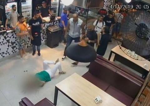 Mulher agredida em bar recebe críticas: ‘não deveria enfrentar homem'