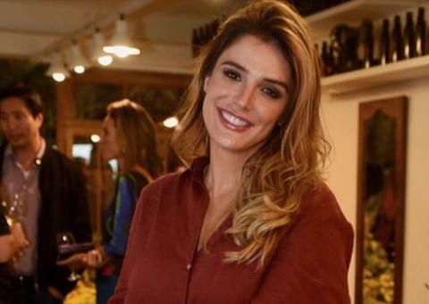 Rafa Brites surge nua na banheira em foto de trabalho de parto