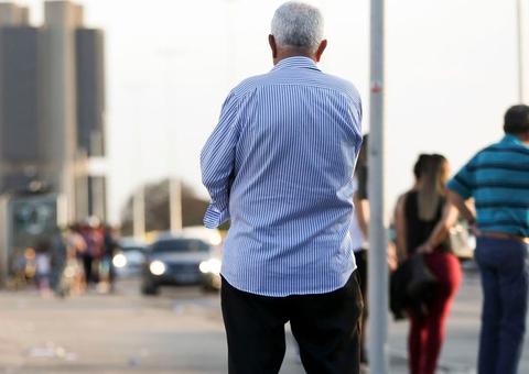 Expectativa de vida no Brasil sobe para 76,3 anos