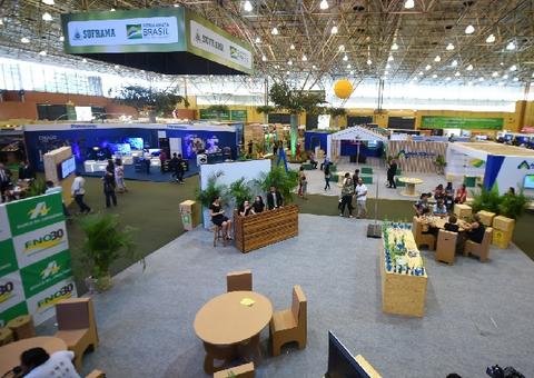 Estande da Suframa mostra produtos desenvolvidos pelo CBA em Manaus