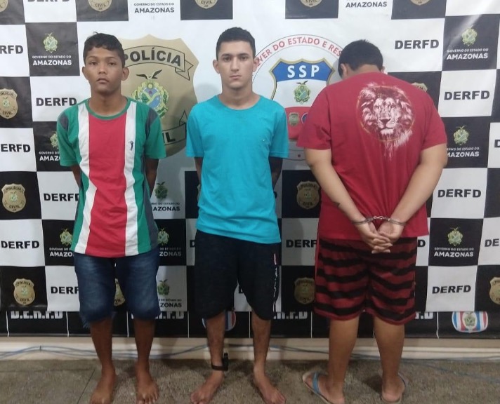 Trio 'perigo' é preso enquanto se preparava para assaltar comércio em Manaus