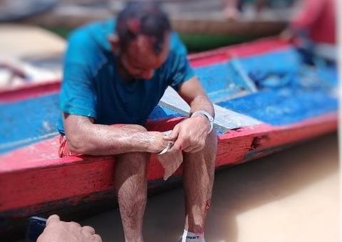 Suspeito de roubo se joga no rio para escapar de linchamento no Amazonas