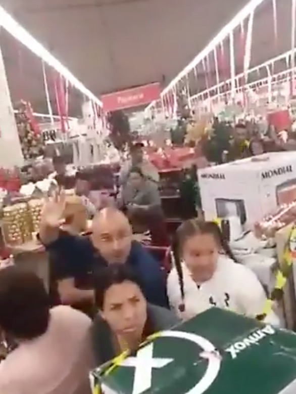 Vídeo: pancadaria, tumulto e caos tomam conta de Black Friday em Lojas Americanas 