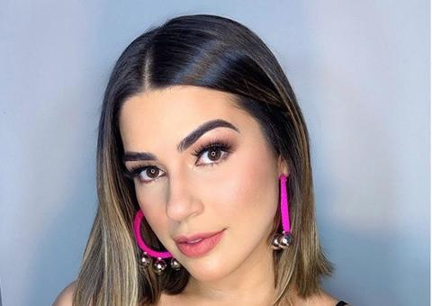 Mais magra, Vivian Amorim ostenta corpão de biquíni 