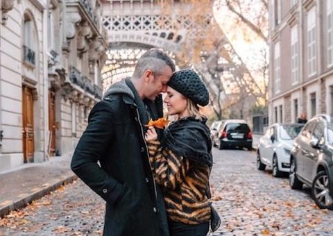 Sandy se declara para Lucas Lima durante viagem romântica a Paris