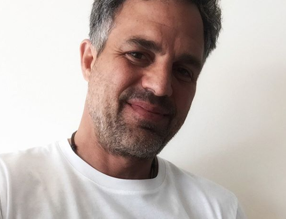 Mark Ruffalo sai em defesa de Leonardo DiCaprio e detona Bolsonaro 