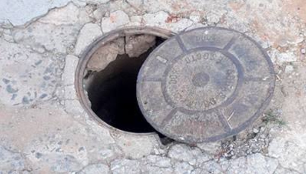 Homem é agredido com tampa de bueiro durante manifestação