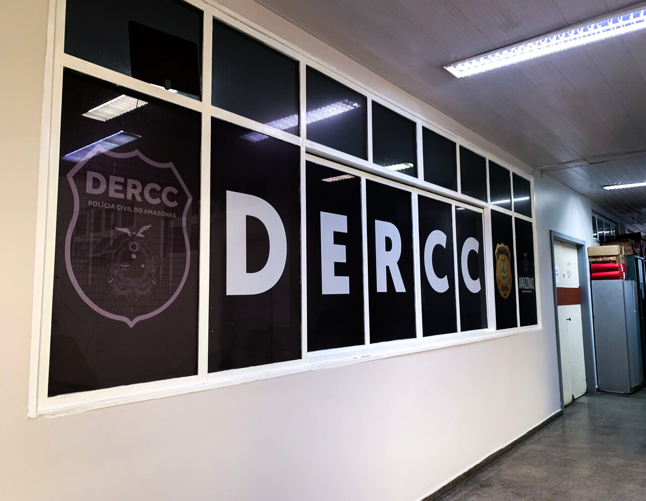 Dupla é presa com pornografia infantil em celulares em Manaus