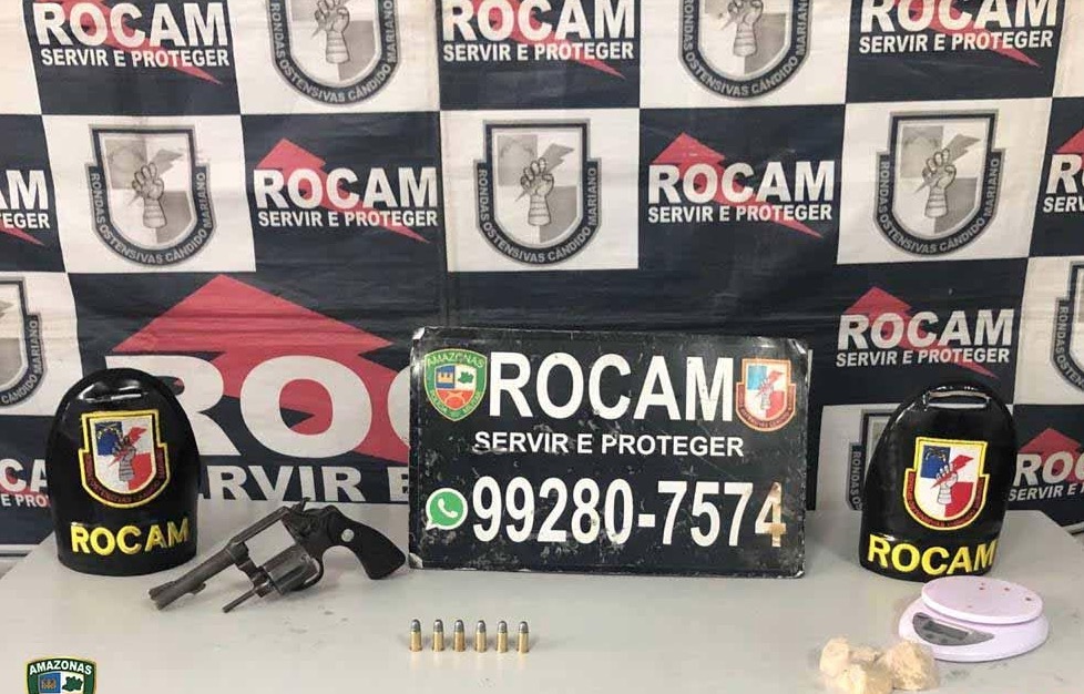 Dupla armada é presa por tráfico de drogas em Manaus