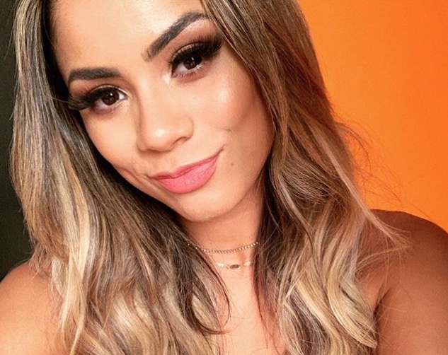 Lexa é alvo de golpe e estelionatário pede R$ 200 mil