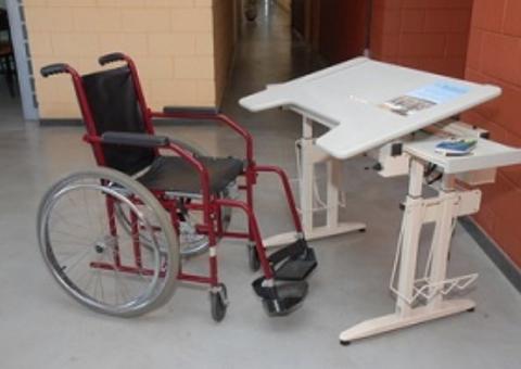 Aprovada Lei que obriga escolas a terem carteiras adaptadas para PCDs no Amazonas 