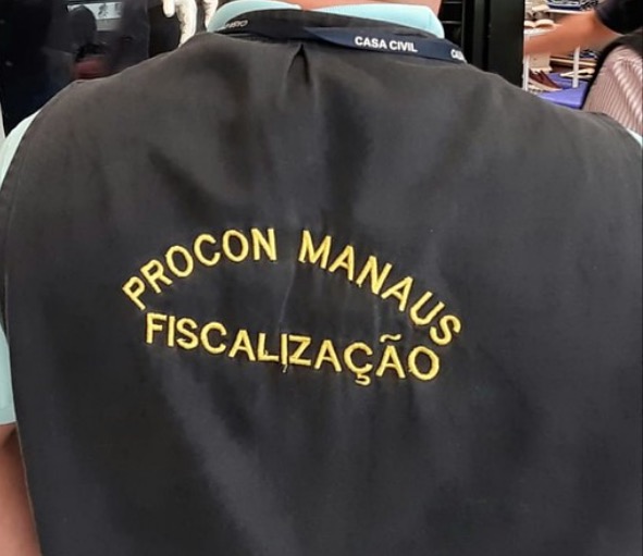 Oito lojas são flagradas fazendo propaganda enganosa de Black Friday em Manaus 