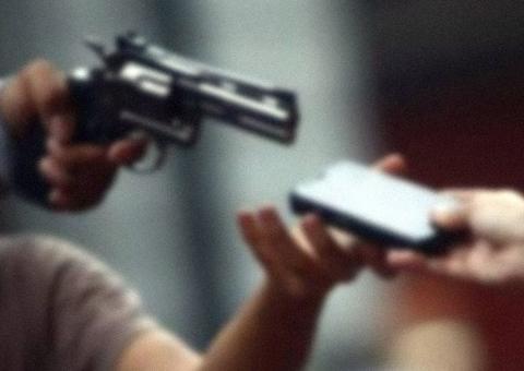 Armados, assaltantes invadem terminal e tocam terror entre vítimas em Manaus