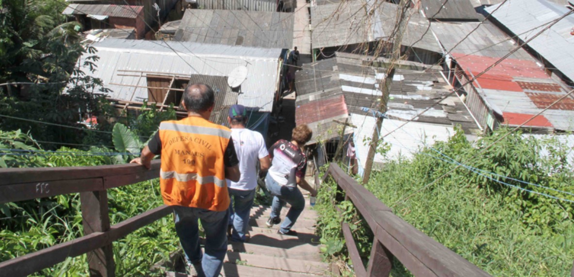 Família retiradas da Comunidade da Sharp recebem indenização em Manaus