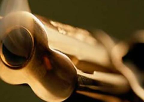 Adolescente morre após ser atingido por tiro acidental disparado por irmão