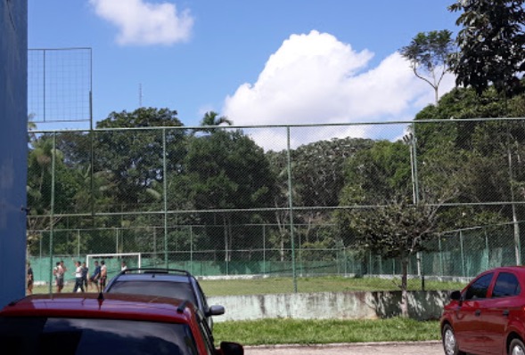Homem invade escola em Manaus e esfaqueia aluna de 12 anos