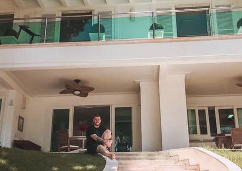 Ferrugem ostenta mansão de R$ 3 milhões no Rio; veja fotos 