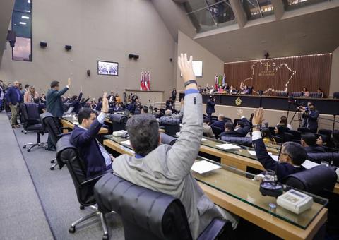 Deputados querem anulação de votação na Aleam que autoriza contratação de temporários 