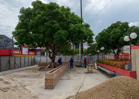 Praça recebe obras de revitalização em Manaus 