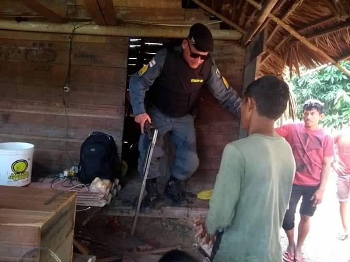 No Amazonas, adolescente é detido suspeito de matar pai com tiro acidental 