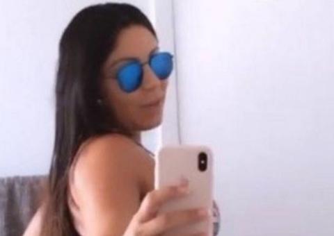 Na reta final de gravidez, esposa de Thammy ostenta bumbum em fio-dental